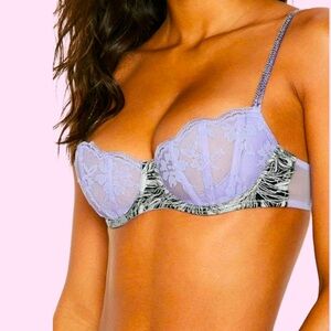 Victoria’s Secret lavender brocade push up without padding size 36DDD or 36F